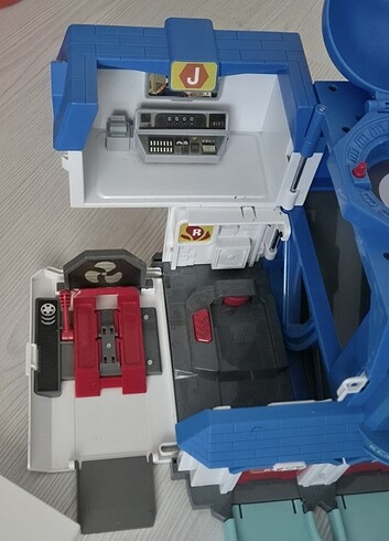 Beden Robocar Poli Ana Merkez Üssü