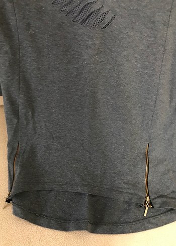 Gri, uzun kollu, cep fermuarlı kadın bluz - Görsel 3