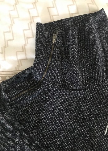 Siyah Yüksek Yakalı Uzun Kollu Kadın Kazak - Görsel 3