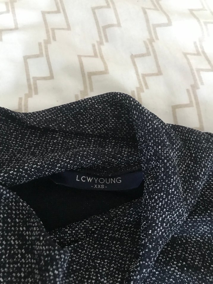 Siyah Yüksek Yakalı Uzun Kollu Kadın Kazak - Görsel 4