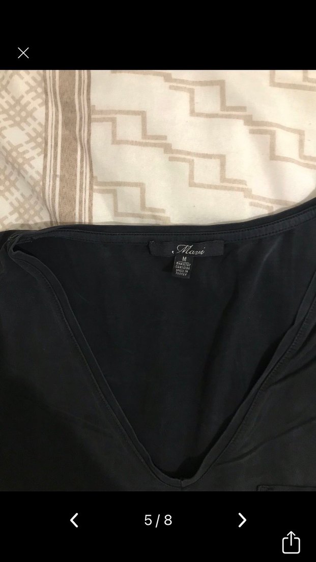 Siyah V Yaka Kısa Kollu Kadın Bluz - Görsel 2