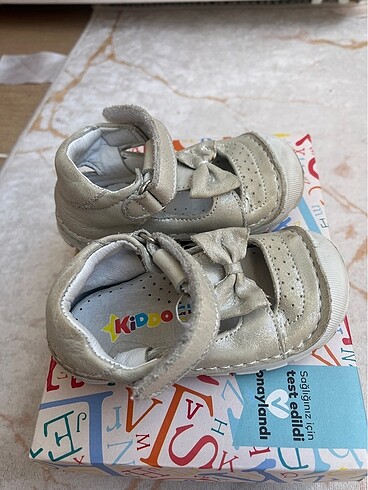 Diğer Kiddo marka 21 numara kız ayakkabı