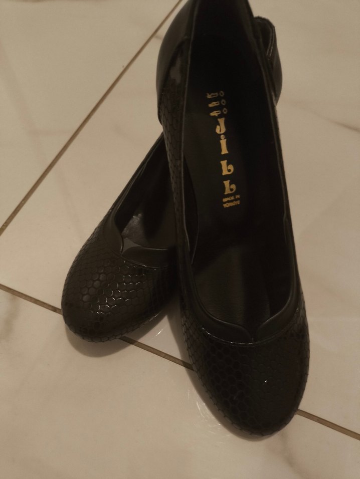 Siyah Yılan Desenli Tokalı Stiletto - Görsel 2