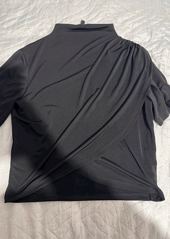 Siyah önü çapraz duran bluz - Görsel 3