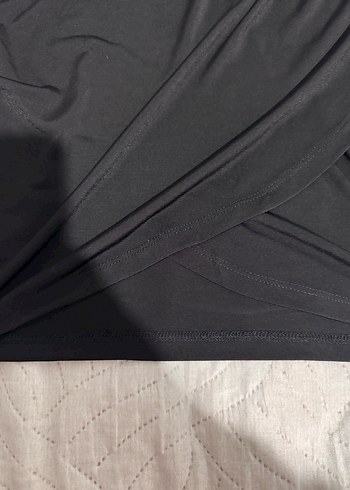 Siyah önü çapraz duran bluz - Görsel 2