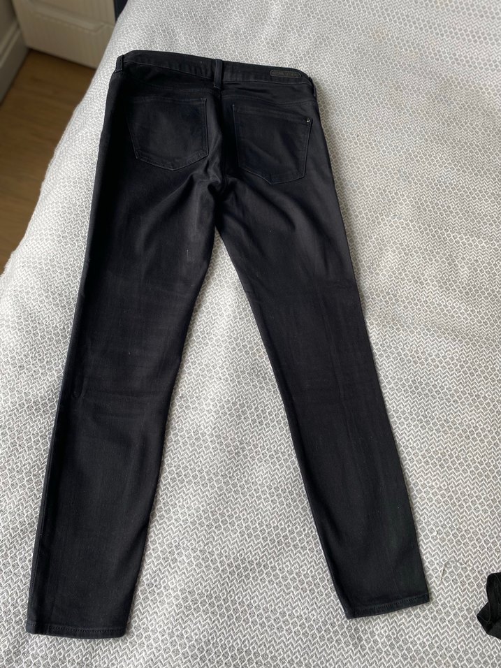 Mavi Siyah Dar Kesim Jean Pantolon — görsel 2/5