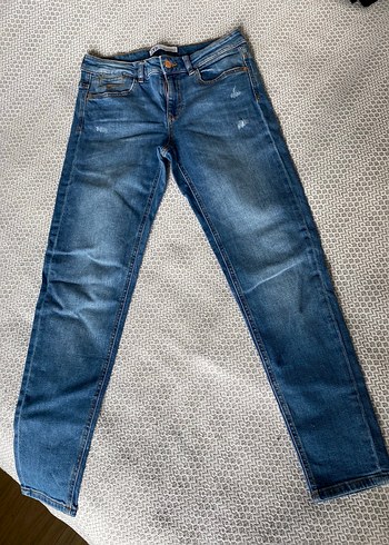 Zara Yikamali Dar Kesim Denim Jean