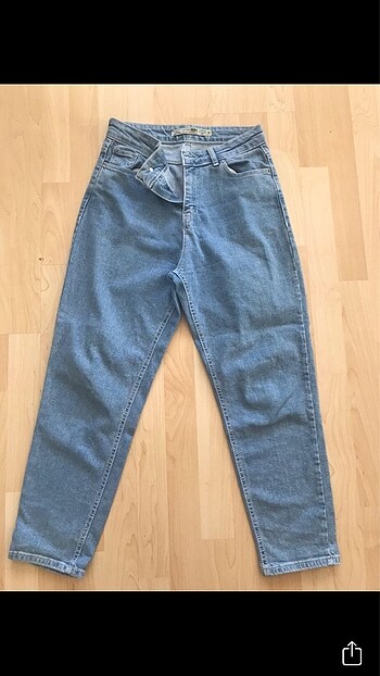 Urban Outfitters Mom jeans pantolon