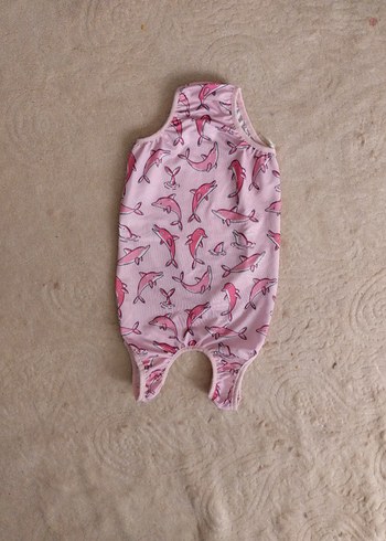 Pembe likralı mayo