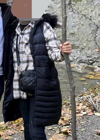 Siyah Uzun Kürklü Kadın Yelek - Görsel 9