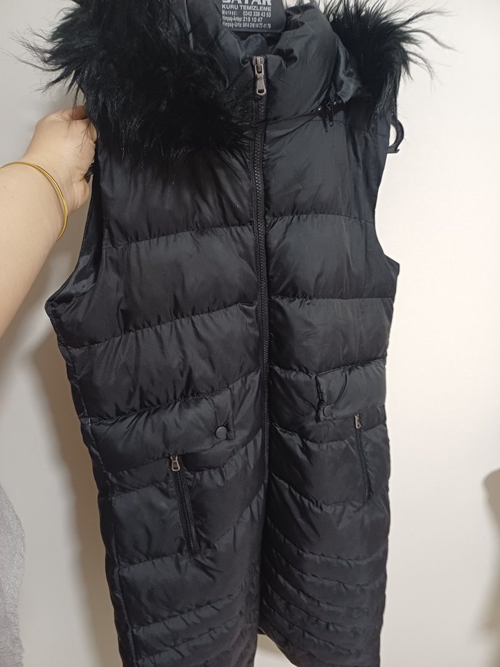 Siyah Uzun Kürklü Kadın Yelek - Görsel 3