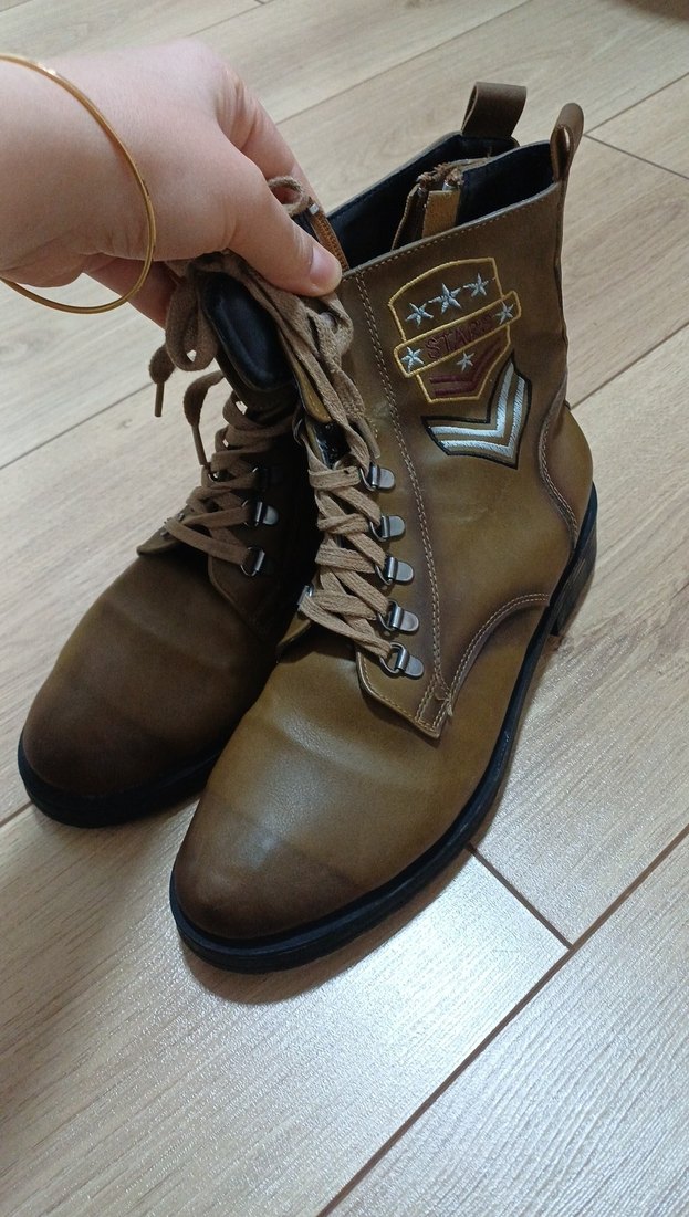 Kahverengi Deri Nakışlı Kadın Bot - Görsel 4