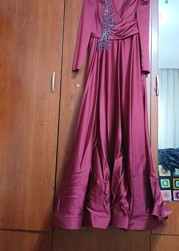 Uzun Kollu bordo İşlemeli Abiye Elbise - Görsel 2