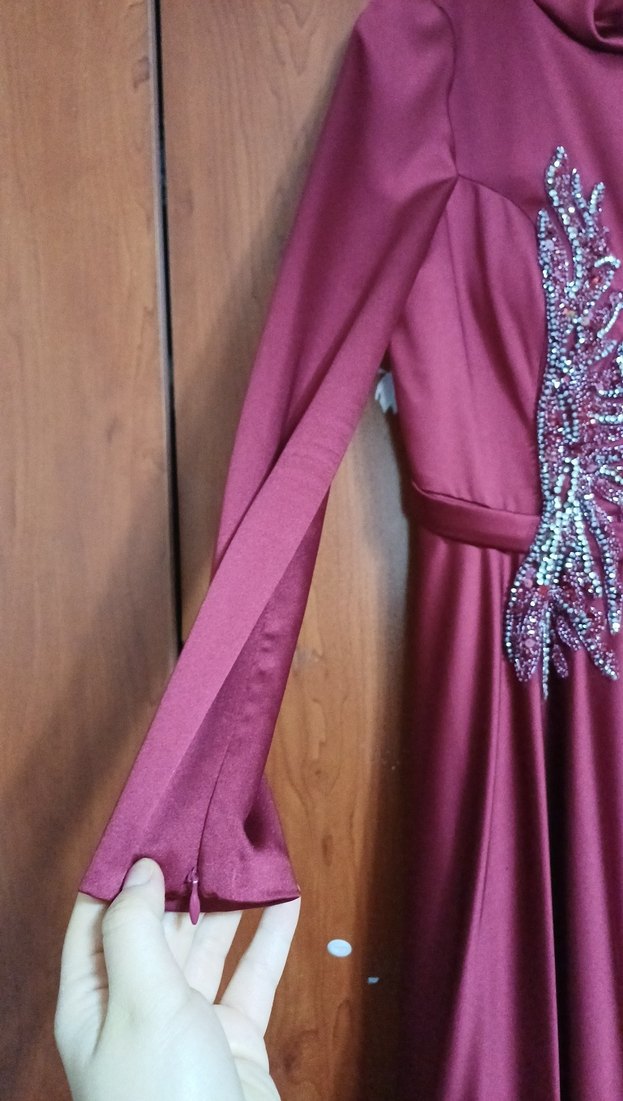 Uzun Kollu bordo İşlemeli Abiye Elbise - Görsel 4