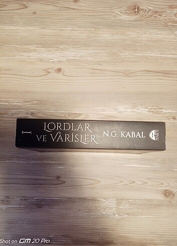  Lordlar ve Varisler Krallar ve Soytarılar ciltsiz