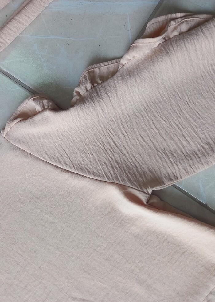 Kolları fırfırlı elbise - Görsel 2