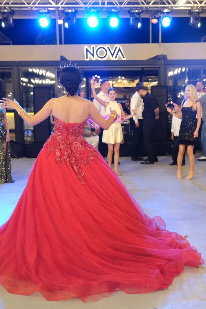 Kırmızı Parlak Straplez Uzun Kına Abiye Elbise - Görsel 2