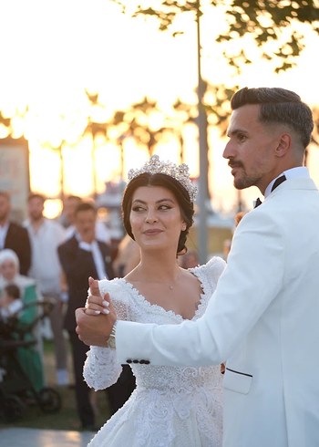 Uzun Kollu Beyaz Prenses Gelinlik - Görsel 2