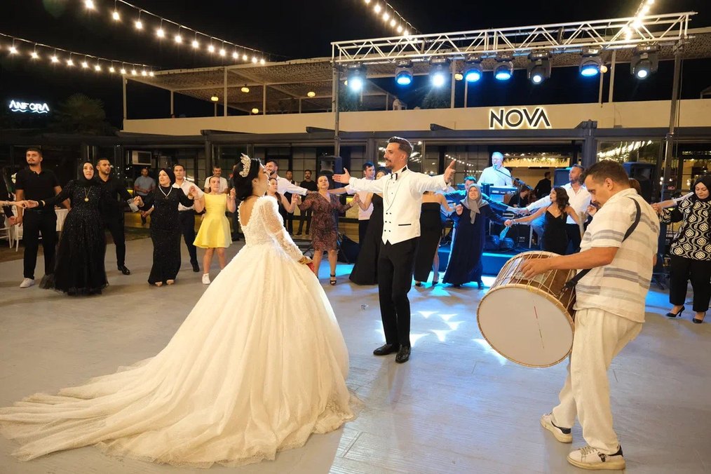 Uzun Kollu Beyaz Prenses Gelinlik - Görsel 4