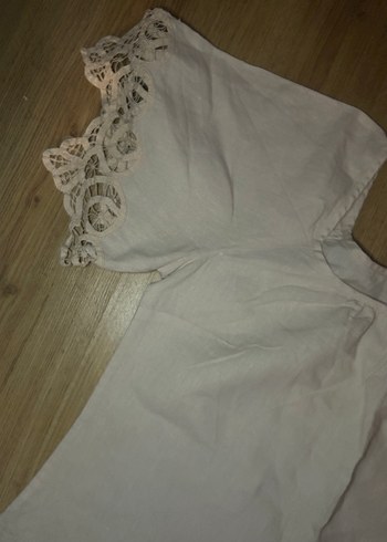 Kısa Kollu açık yavruağzı Bluz Dantel Detaylı - Görsel 2