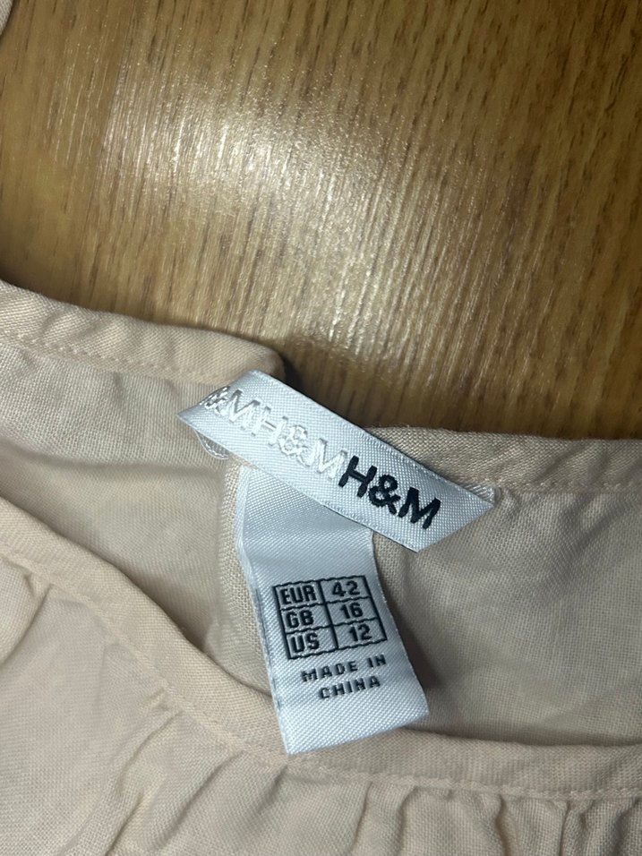 Kısa Kollu açık yavruağzı Bluz Dantel Detaylı - Görsel 3