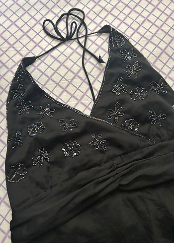 Boyundan bağlamalı boncuk işlemeli bluz - Görsel 2