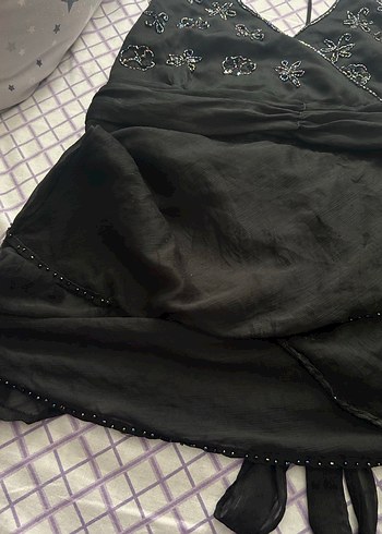 Boyundan bağlamalı boncuk işlemeli bluz - Görsel 4