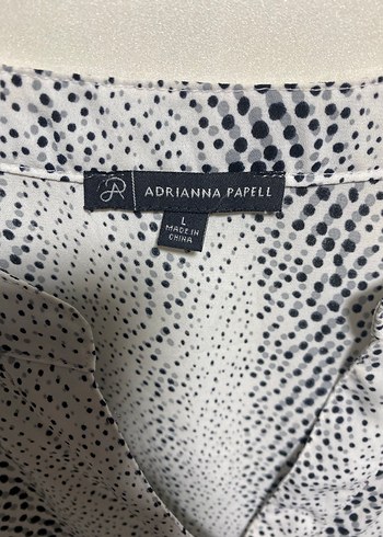 Düğmeli V Yaka Yılan Desenli Keten Bluz - Görsel 3