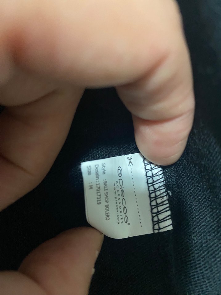 Kız Çocuk Siyah Fırfırlı Kısa Kollu Bolero - Görsel 3