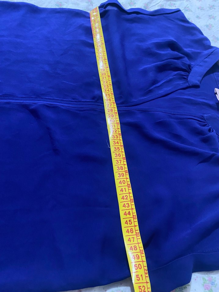 Mavi V Yaka Kısa Kollu Salaş Bluz - Görsel 4