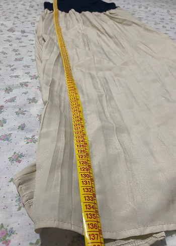 Kolsuz Pilili Beyaz Uzun Elbise - Görsel 3