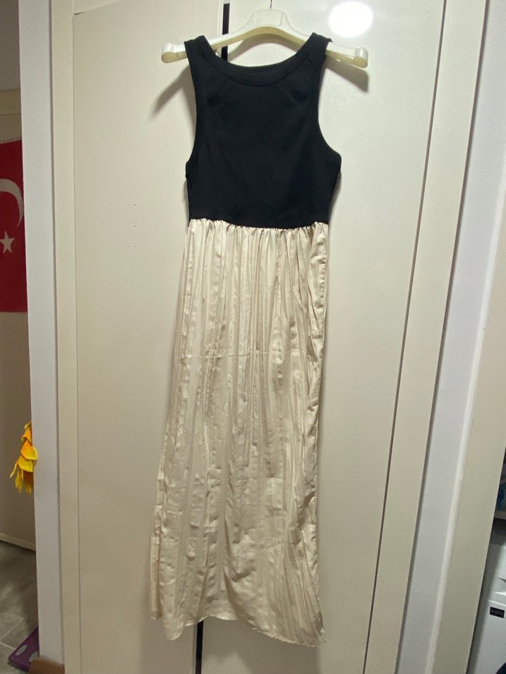 Kolsuz Pilili Beyaz Uzun Elbise - Görsel 2