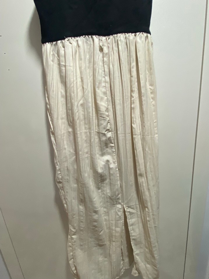 Kolsuz Pilili Beyaz Uzun Elbise - Görsel 5