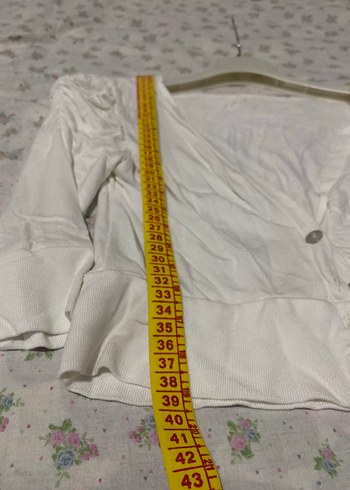 Düğmeli Beyaz triko V Yaka Kadın hırka - Görsel 3