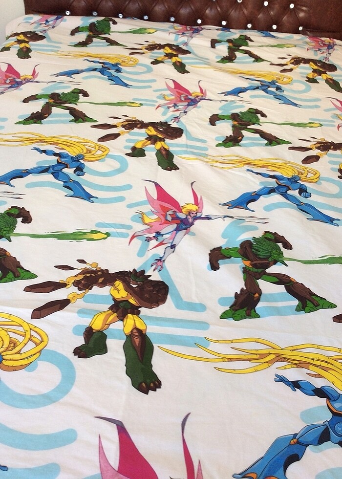 Çift taraflı yatak örtüsü ayrıca nevresim olarakta kullanılıyor - Görsel 2