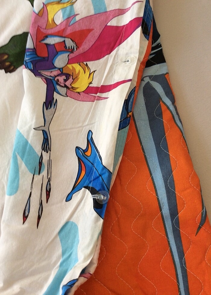 Çift taraflı yatak örtüsü ayrıca nevresim olarakta kullanılıyor - Görsel 3