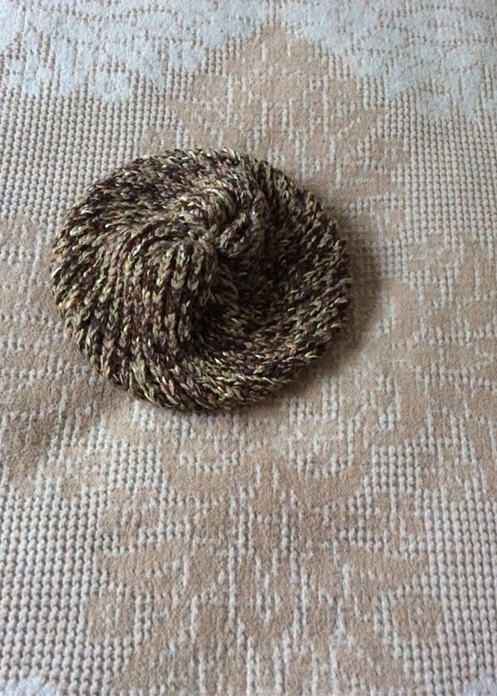 Kendi ördüğüm şık bir şapka - Görsel 2