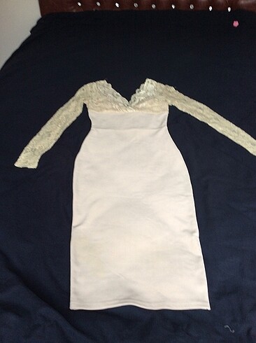 Dantelli abiye elbise arkası ve önü ve yakalı içinde sütyeni var - Görsel 3