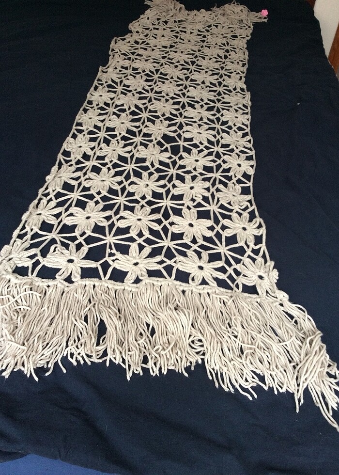 Kırem rengi ördüğüm bir Etol şal - Görsel 2