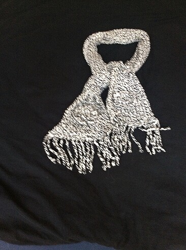 Siyah beyaz çok güzel bir atkı - Görsel 3