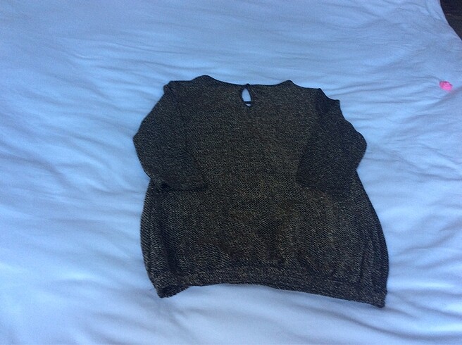 Siyah içinde altın rengi pırıltılı bulun - Görsel 4