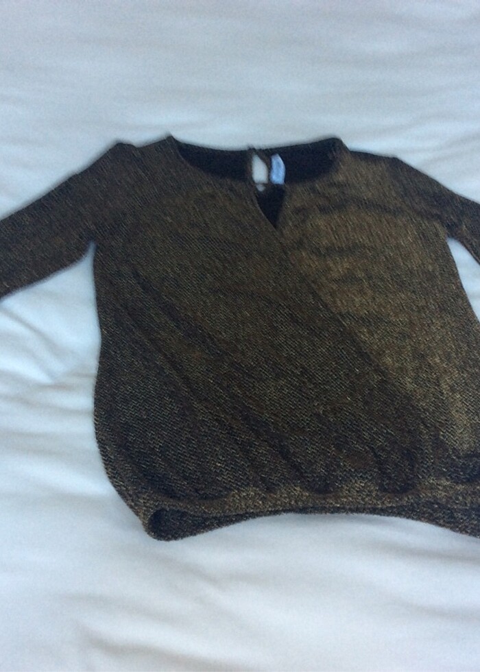 Siyah içinde altın rengi pırıltılı bulun - Görsel 3