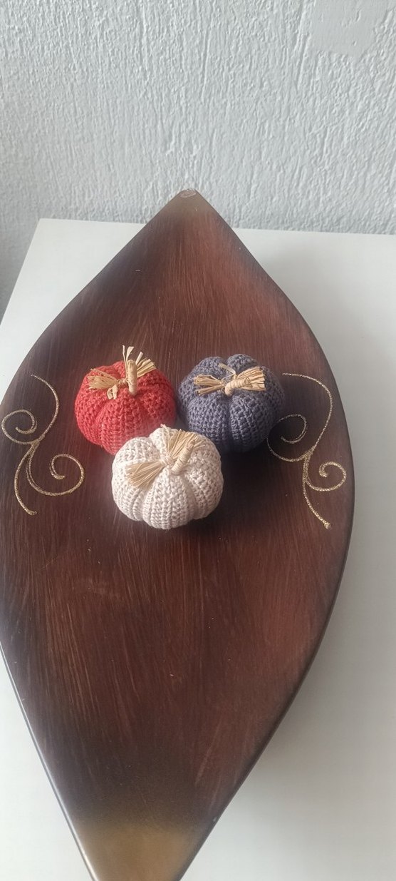 Renkli Örgü Balkabağı Dekorasyonu - Görsel 2