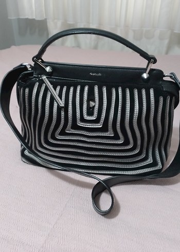 Gri Zebra Desenli Deri El Çantası