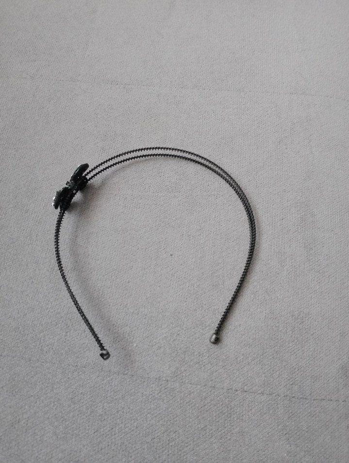 Gri Sekmeli Metal Kelebek Saç Aksesuarı - Görsel 3