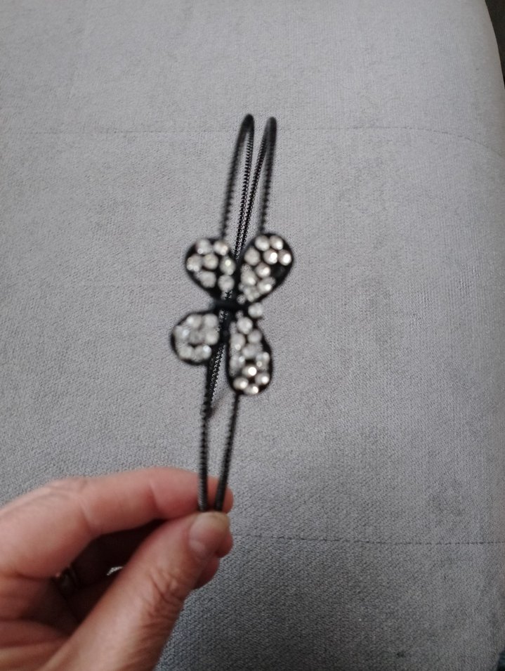 Gri Sekmeli Metal Kelebek Saç Aksesuarı - Görsel 2