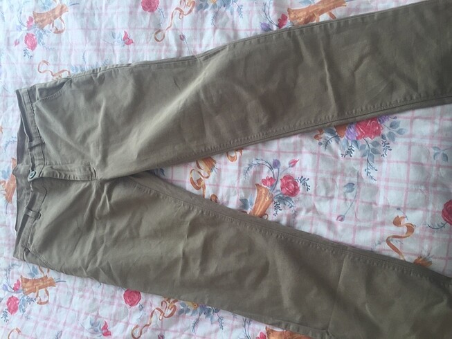 Okul pantalonu