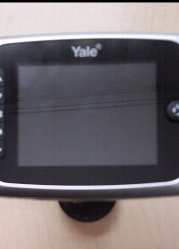 Yale LCD Ekranlı Dijital Kapı Dürbünü