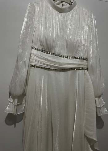 Uzun Kollu Beyaz Tesettür Gelinlik - Görsel 2