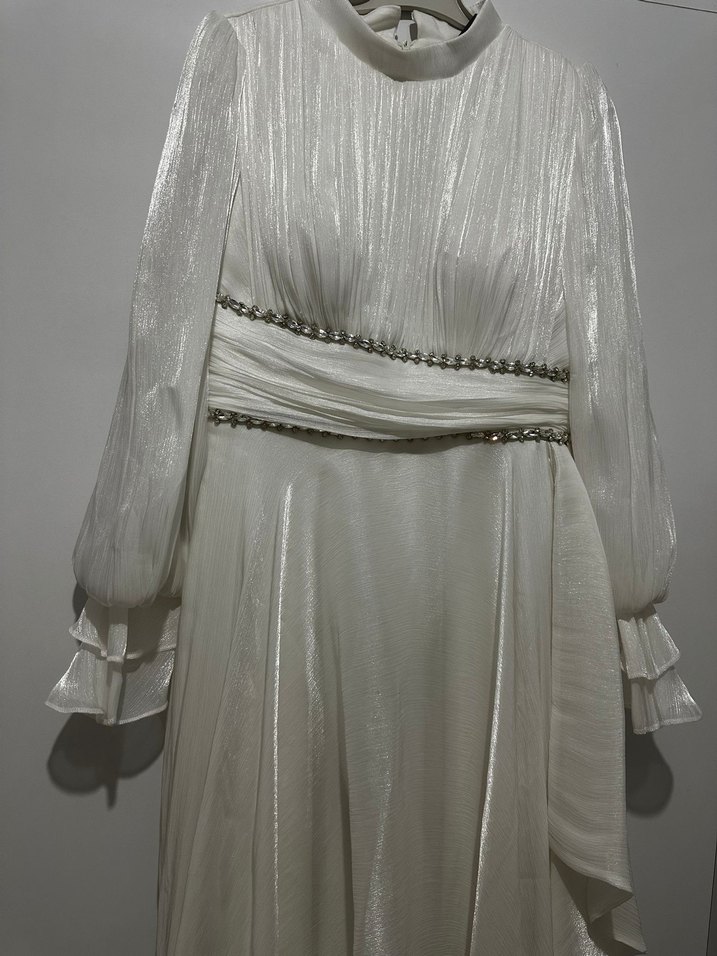 Uzun Kollu Beyaz Tesettür Gelinlik - Görsel 2